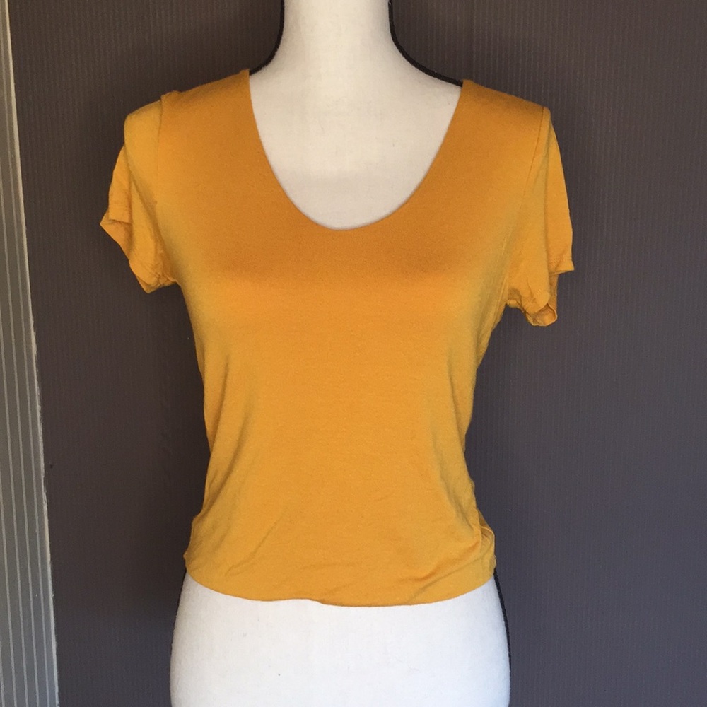 Iris short‎ sleeve top size medium